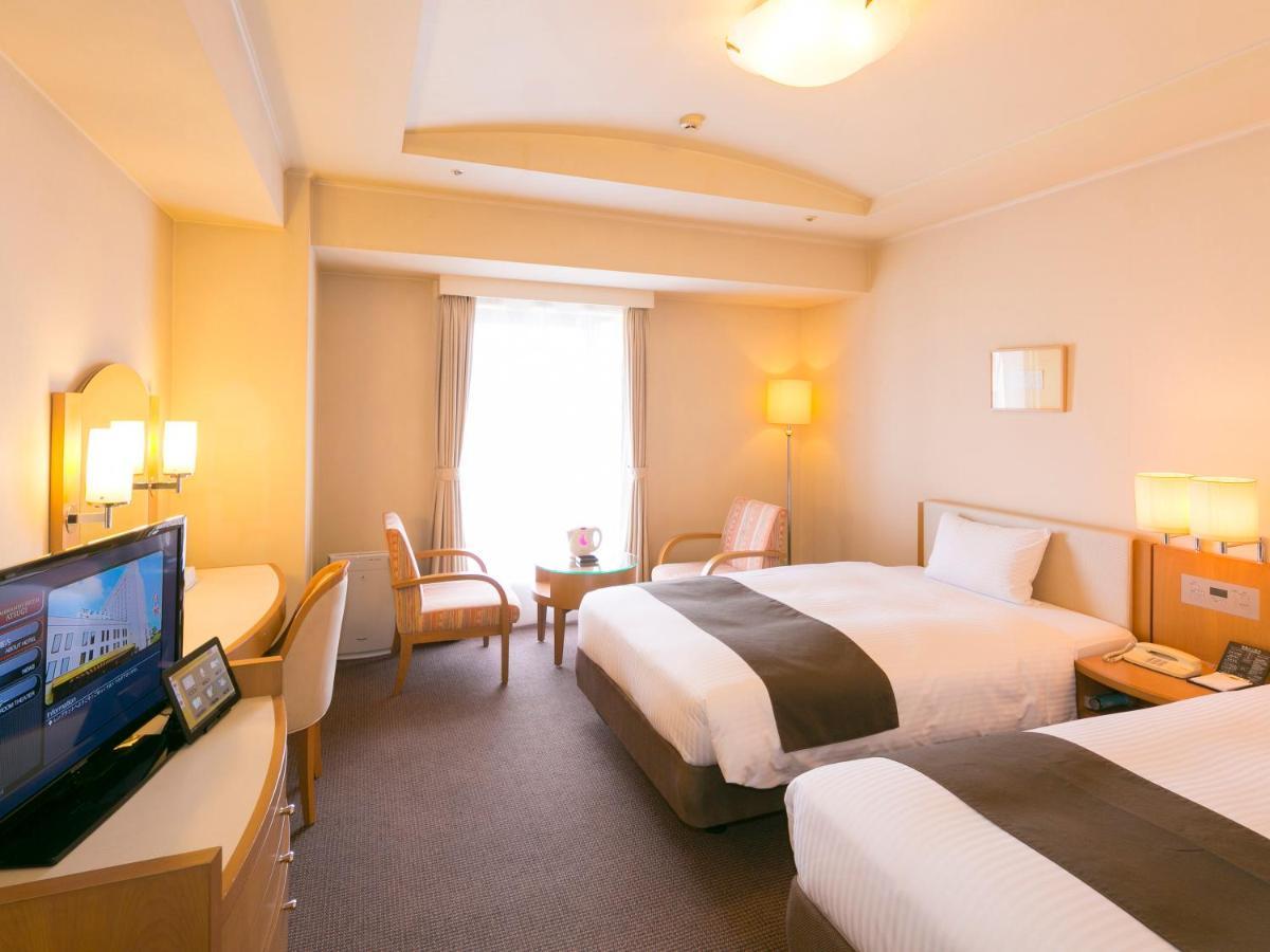 Rembrandt Hotel Atsugi Bagian luar foto